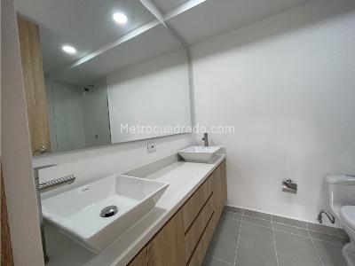 Apartamento de 2 alcobas en arriendo en Ceipa, Sabaneta, 87 m² · foto 8 de 13