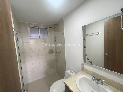 Apartamento de 2 alcobas en arriendo en Parque, Sabaneta, 80 m² · foto 11 de 14