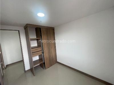 Apartamento de 2 alcobas en arriendo en Parque, Sabaneta, 80 m² · foto 12 de 14