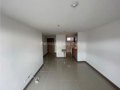 Apartamento de 2 alcobas en arriendo en Parque, Sabaneta, 70 m² · foto 4 de 11