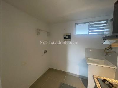 Apartamento de 2 alcobas en arriendo en Parque, Sabaneta, 70 m² · foto 5 de 11