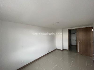 Apartamento de 2 alcobas en arriendo en Parque, Sabaneta, 70 m² · foto 8 de 11