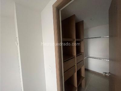 Apartamento de 2 alcobas en arriendo en Parque, Sabaneta, 70 m² · foto 9 de 11