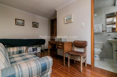 Casa de 5 alcobas en venta en Las Villas, Bogotá, 261 m² · foto 17 de 19