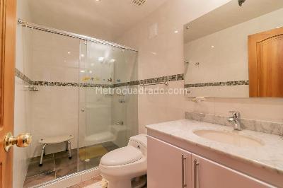 Casa de 5 alcobas en venta en Las Villas, Bogotá, 261 m² · foto 13 de 19