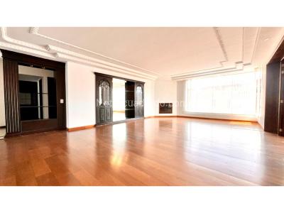 Apartamento de 4 alcobas en venta en Norte, Bogotá, 370 m² · foto 3 de 20