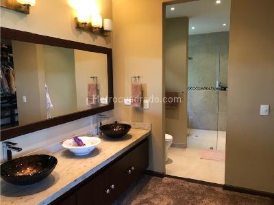 Casa de 3 alcobas en venta en Norte, Bogotá, 332 m² · foto 15 de 20