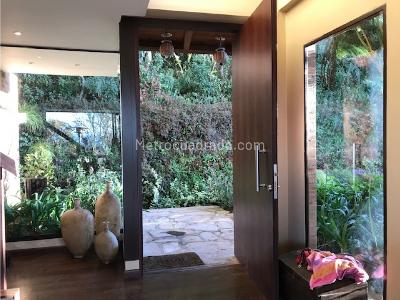 Casa de 3 alcobas en venta en Norte, Bogotá, 332 m² · foto 2 de 20