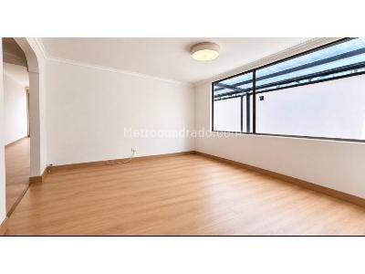 Apartamento en venta en La Carolina, Bogotá · foto 3 de 10