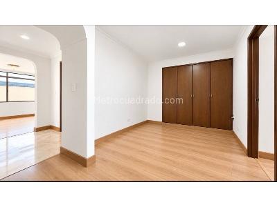 Apartamento en venta en La Carolina, Bogotá · foto 5 de 10