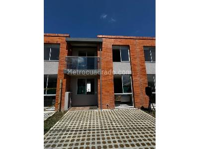 Casa en venta en Galicia, Pereira · foto 2 de 13