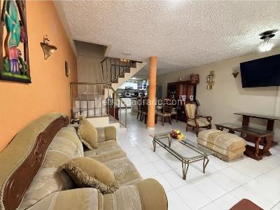 Casa en venta en Parque Industrial, Pereira · foto 2 de 15