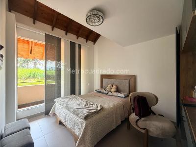 Casa de 3 alcobas en venta en Av, Pereira, 220 m² · foto 9 de 20