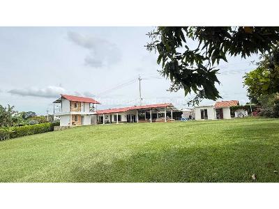Casa en venta en La Estrella, Pereira · foto 3 de 14