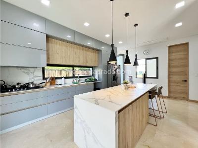 Casa de 5 alcobas en venta en Zona Norte Barcelona De Indias, Cartagena, 420 m² · foto 11 de 20