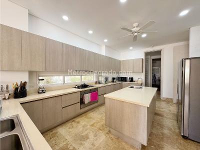 Casa de 5 alcobas en venta en Zona Insular Isla De Baru, Cartagena, 435 m² · foto 11 de 20