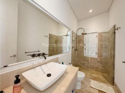 Casa de 5 alcobas en venta en Zona Insular Isla De Baru, Cartagena, 435 m² · foto 13 de 20