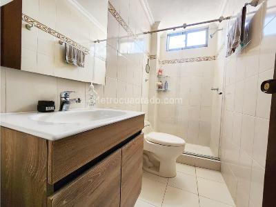 Apartamento de 3 alcobas en venta en Zona Turistica Manga, Cartagena, 120 m² · foto 8 de 13