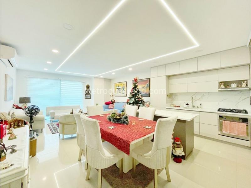 Piso – Cartagena de Indias, Dique - Más