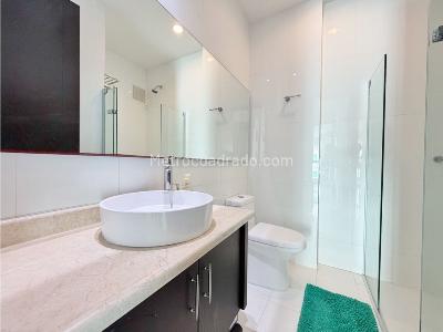Apartamento de 3 alcobas en venta en Zona Residencial Castillogrande, Cartagena, 150 m² · foto 11 de 20