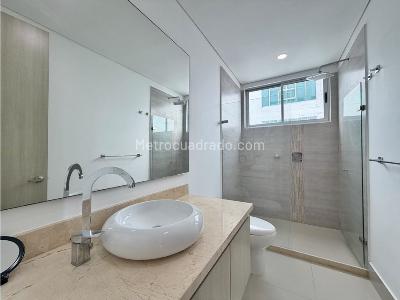 Apartamento de 3 alcobas en venta en Zona Residencial Castillogrande, Cartagena, 183 m² · foto 16 de 20