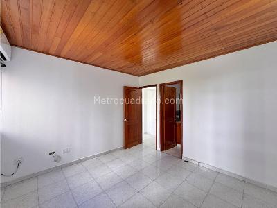 Apartamento de 2 alcobas en venta en Zona Residencial Crespo, Cartagena, 81 m² · foto 6 de 16