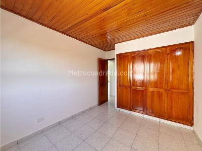 Apartamento de 2 alcobas en venta en Zona Residencial Crespo, Cartagena, 81 m² · foto 8 de 16