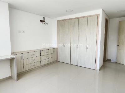 Apartamento de 2 alcobas en venta en Zona Turistica Manga, Cartagena, 85 m² · foto 6 de 8