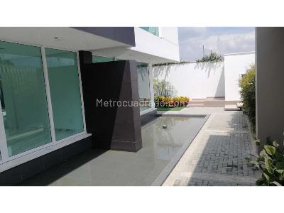 Casa de 5 alcobas en venta en Sur Ciudad Jardin, Cali, 1424 m² · foto 10 de 20