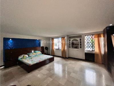 Apartamento de 3 alcobas en venta en Santa Teresita, Cali, 240 m² · foto 10 de 20