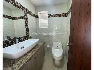 Casa de 5 alcobas en venta en Sur Ciudad Jardin, Cali, 600 m² · foto 11 de 20