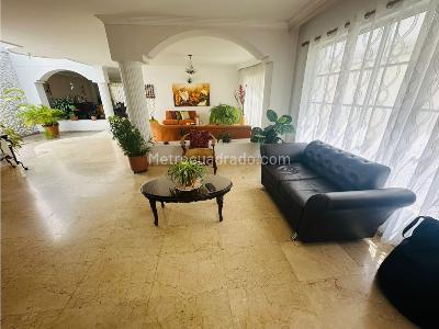 Casa de 5 alcobas en venta en Sur Ciudad Jardin, Cali, 503 m² · foto 5 de 20