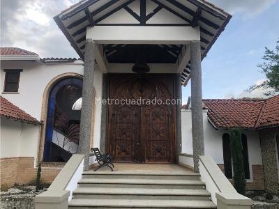 Casa de 4 alcobas en venta en Pance, Cali, 818 m² · foto 2 de 20