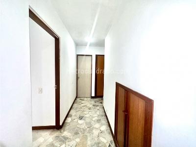Apartamento de 3 alcobas en venta en Ciudad Jardin, Cali, 84 m² · foto 18 de 20
