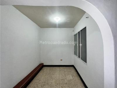 Casa de 5 alcobas en venta en Santa Monica Popular, Cali, 310 m² · foto 9 de 20