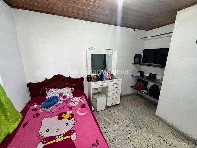 Casa de 5 alcobas en venta en Santa Monica Popular, Cali, 310 m² · foto 16 de 20