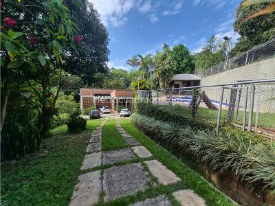 Casa de 5 alcobas en venta en La Buitrera, Cali, 532 m² · foto 2 de 20