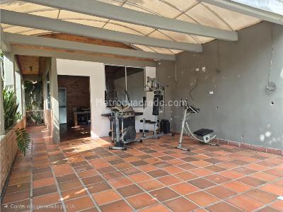 Casa de 5 alcobas en venta en La Buitrera, Cali, 532 m² · foto 9 de 20