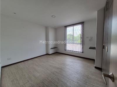 Apartamento en venta en El Refugio, Cali · foto 4 de 13