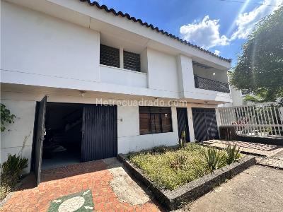 Casa de 5 alcobas en venta en La Flora, Cali, 346 m² · foto 2 de 20