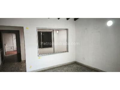 Casa de 5 alcobas en venta en La Flora, Cali, 346 m² · foto 19 de 20