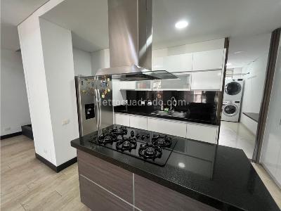 Apartamento de 3 alcobas en venta en Ciudad Jardin, Cali, 181 m² · foto 2 de 18