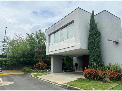 Casa de 3 alcobas en venta en Pance, Cali, 204 m² · foto 2 de 20