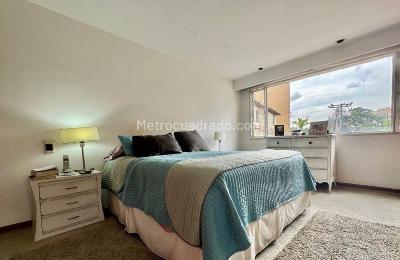 Casa de 4 alcobas en venta en San Patricio, Bogotá, 225 m² · foto 7 de 9