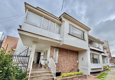 Casa de 4 alcobas en venta en San Patricio, Bogotá, 225 m² · foto 8 de 9