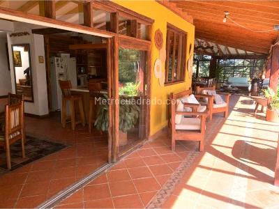 Casa de 5 alcobas en arriendo en Vereda Belen Cerca Al Aeropuerto, Rionegro, 380 m² · foto 13 de 20
