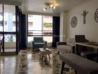 Apartamento de 2 alcobas en venta en Laureles, Medellín, 71 m² · foto 2 de 16