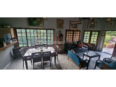 Casa de 4 alcobas en venta en Transversal Intermedia, Envigado, 700 m² · foto 3 de 18