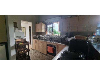 Casa de 4 alcobas en venta en Transversal Intermedia, Envigado, 700 m² · foto 4 de 18
