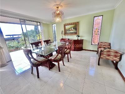 Casa de 3 alcobas en venta en El Poblado, Medellín, 505 m² · foto 5 de 20